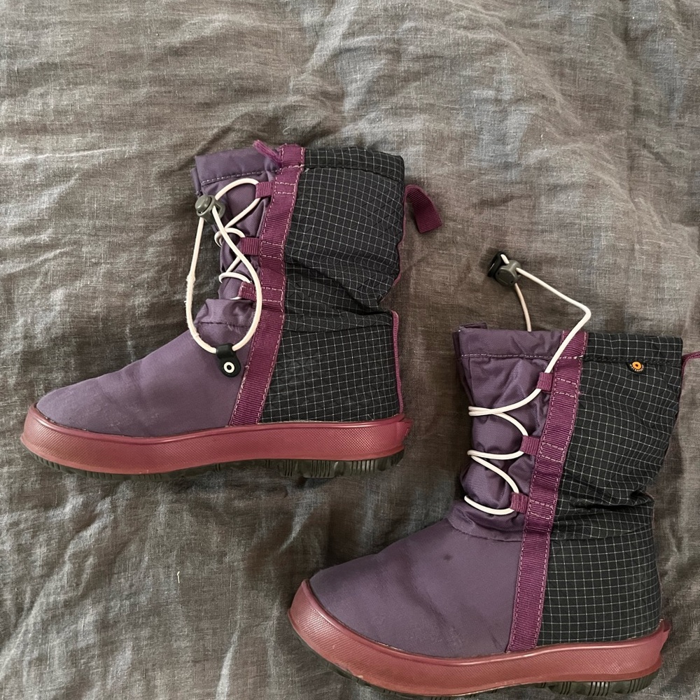 Bogs Kids Purple and Black Rain Boots
